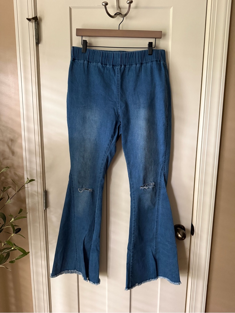 Time and Tru Blue Distressed Flare Jeans Size XL - Picture 2 of 8